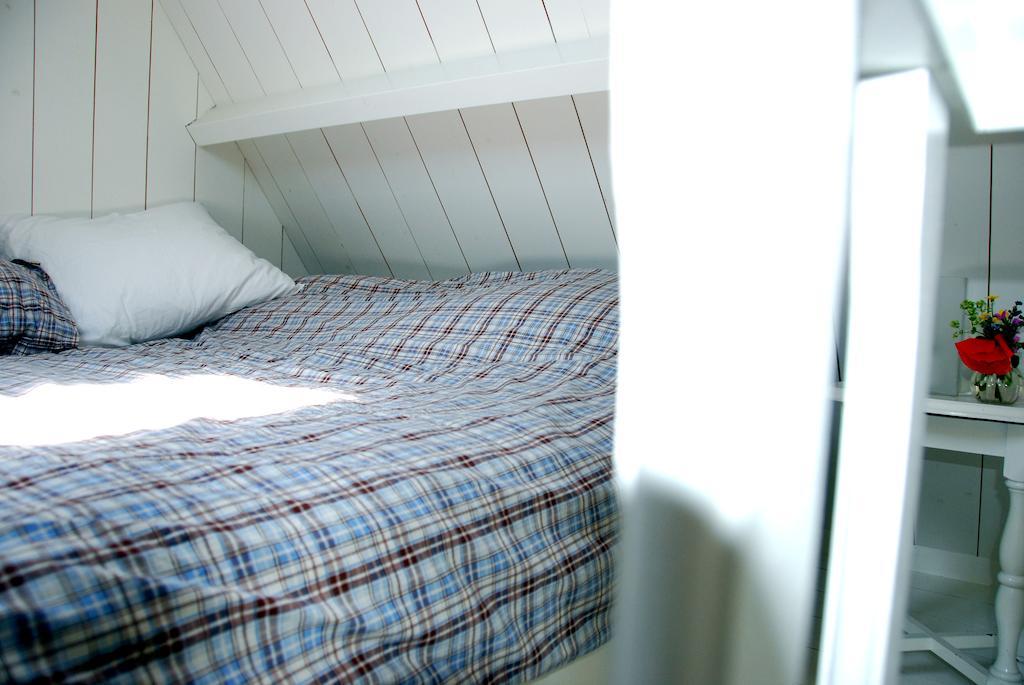Bed In Waterland Bed & Breakfast บรุคอินวาเทอร์ลานด์ ห้อง รูปภาพ