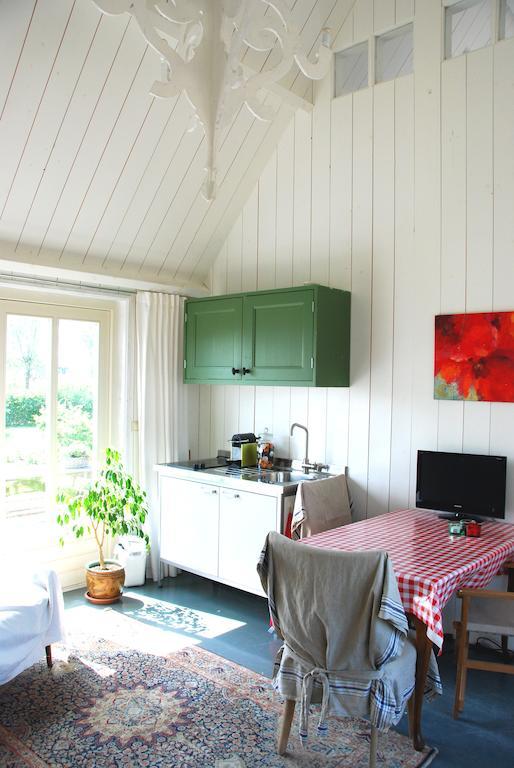 Bed In Waterland Bed & Breakfast บรุคอินวาเทอร์ลานด์ ห้อง รูปภาพ